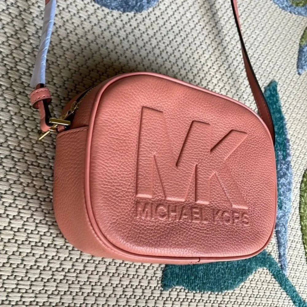 MICHAEL KORS Jet Set Medium Embossed Pebbled Leather Crossbody Bag Sherbert